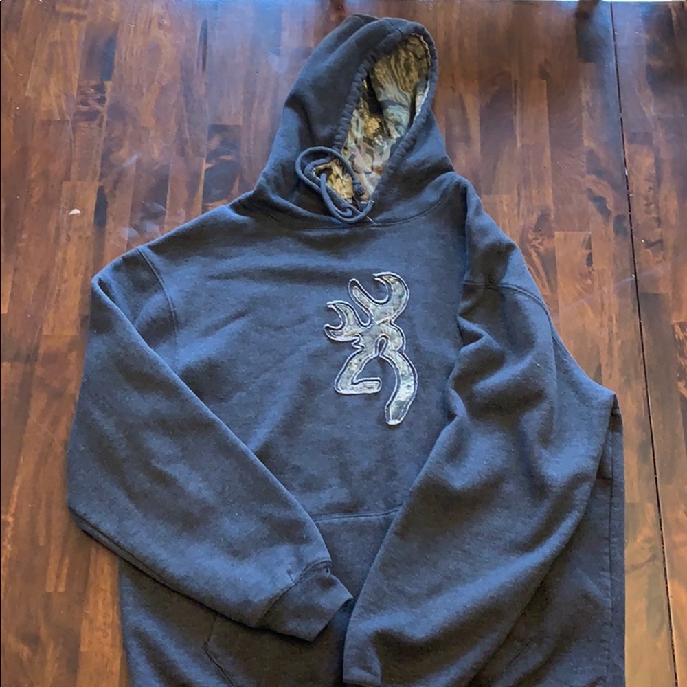 Pullover hoodie